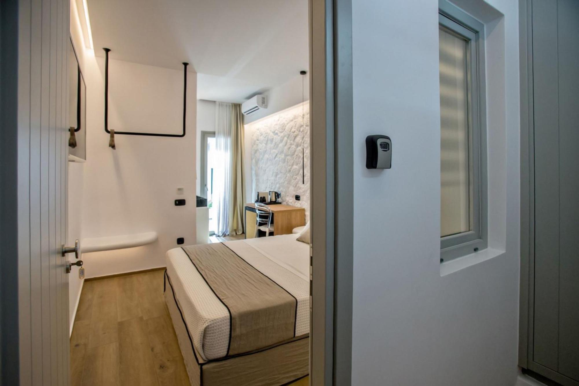Levantes Luxury Suites I Tinos Bagian luar foto